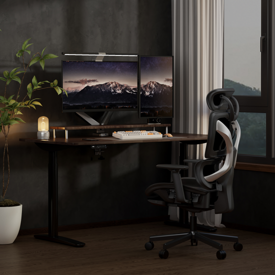 UVI FOCUS PRO Office & Gaming Chair UVI FOCUS PRO office and gaming chair with ventilated mesh backrest, adjustable lumbar support, and ergonomic seat in a neutral studio setting