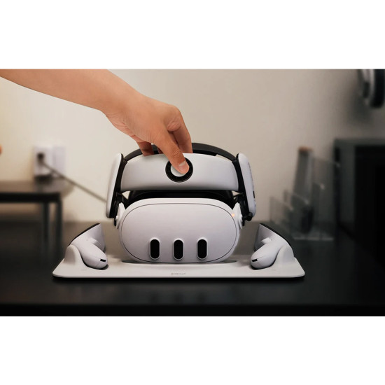 BOBOVR D3 charging station for Meta Quest 3 with headset dock, controller slots, and B100 battery compartment