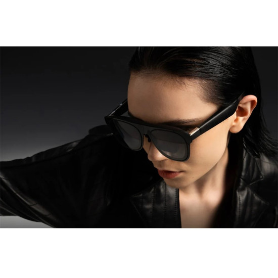 XREAL One Pro AR očala velikost L s kompaktno zasnovo, SONY Micro-OLED zaslonom in optičnim sistemom Optic 4.0