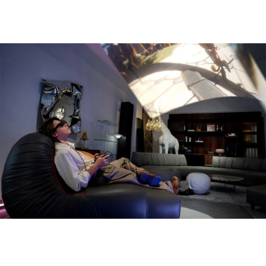 XREAL One Pro AR očala velikost L s kompaktno zasnovo, SONY Micro-OLED zaslonom in optičnim sistemom Optic 4.0